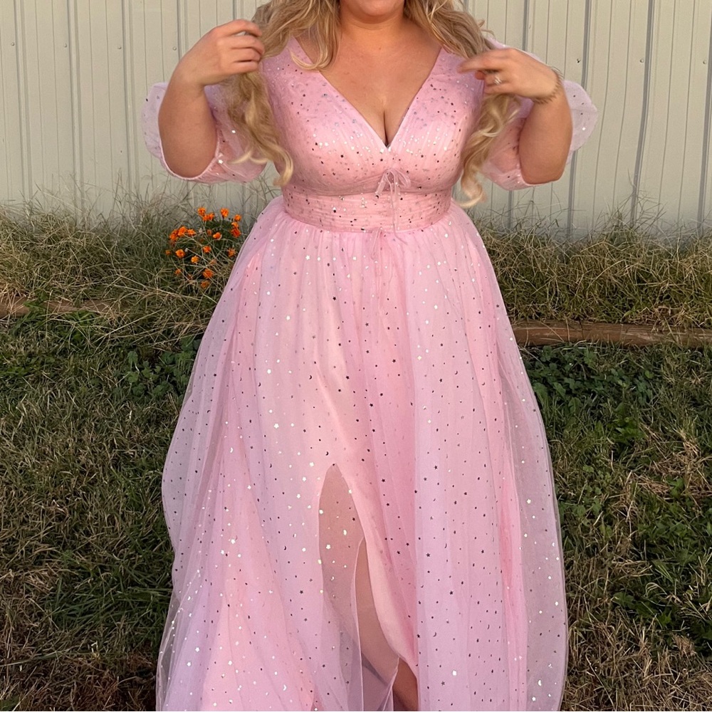 HP🎉 Starry Sparkle Tulle Gown - Picture 3 of 5